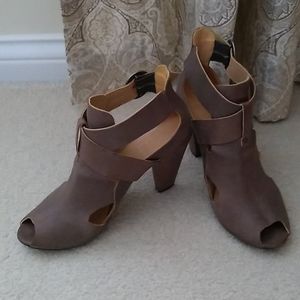 COCLICO Peep Toe Booties Size 38.5